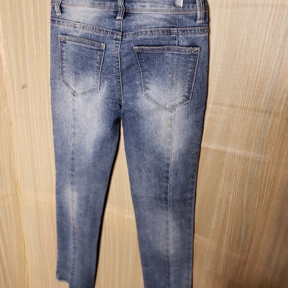 Bebe Girls Step Hem Skinny Jeans 8 - Picture 5 of 9